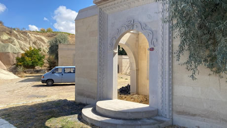 Nevşehir, Mustafapaşa Manastır Vadisi Girişi iş yerleri projemiz - 1